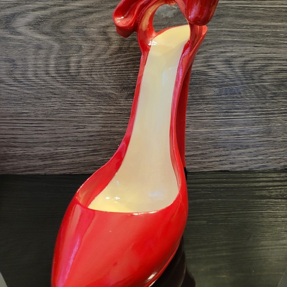 Red Stiletto Shoe Wine Bottle Holder Bow at Heel Durable Resin + 2 free gifts - Picture 3 of 10